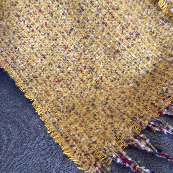 Amazing Scarf - Picture 3 of 7